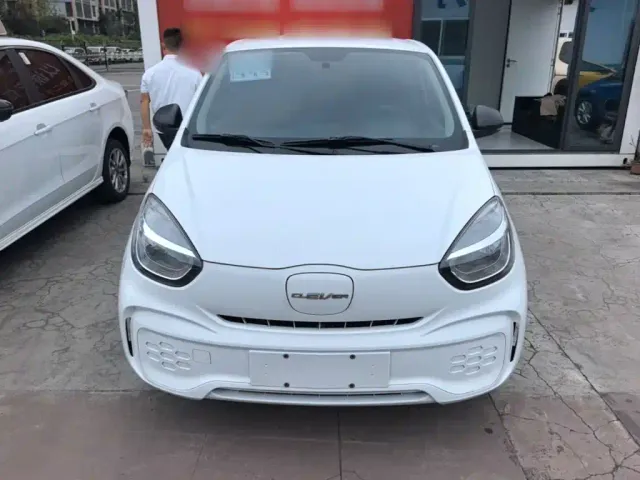 Roewe Clever — Фото автомобиля 2