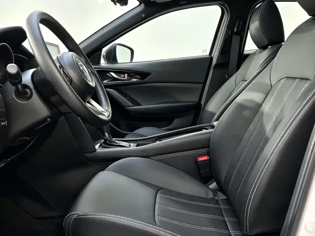 Mazda CX-4 — Фото автомобиля 16