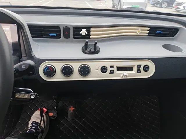Wuling Hongguang Mini EV — Фото автомобиля 12