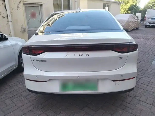 GAC Aion S — Фото автомобиля 5