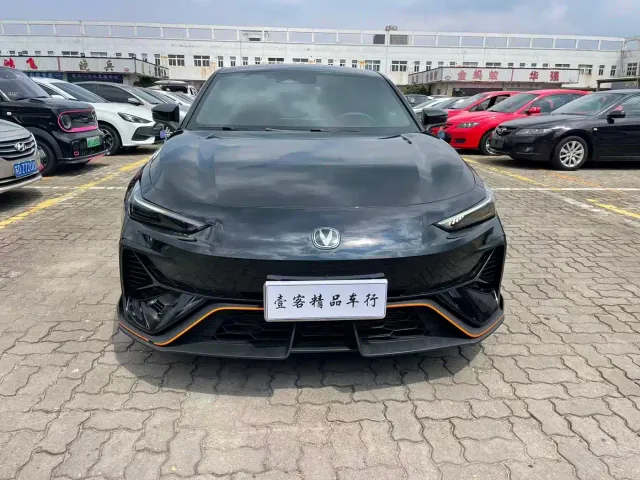 Changan UNI-V — Фото автомобиля 2