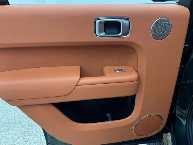 Li Auto L9 — Фото автомобиля 30