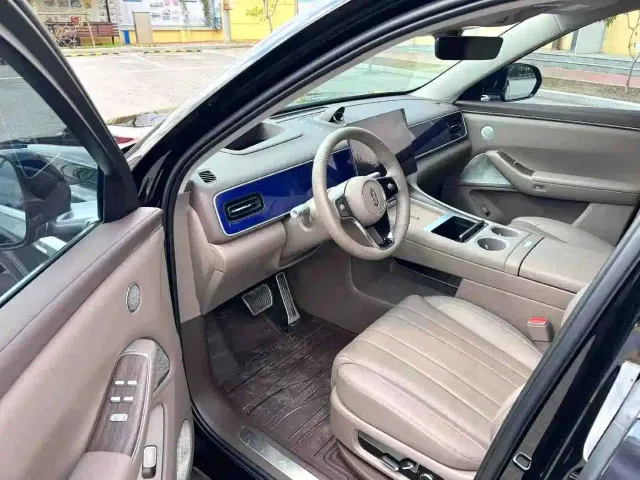 Aito M7 — Фото автомобиля 6