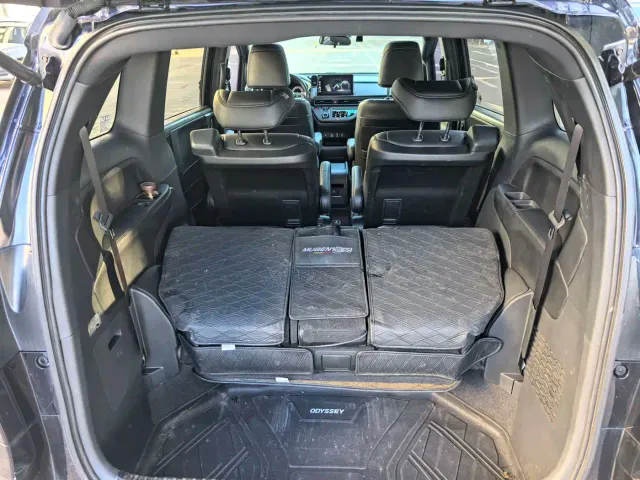Honda Odyssey — Фото автомобиля 10