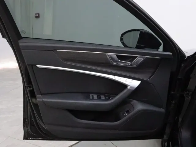 Audi A6L — Фото автомобиля 9