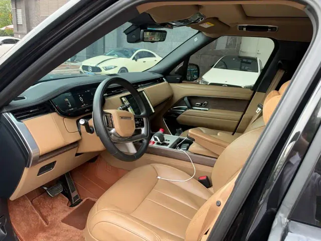 Land Rover Range Rover — Фото автомобиля 3