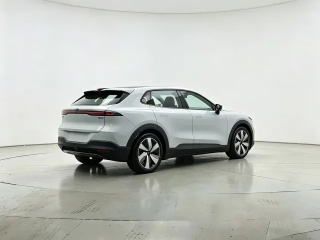 Deepal S05 — Фото автомобиля 8