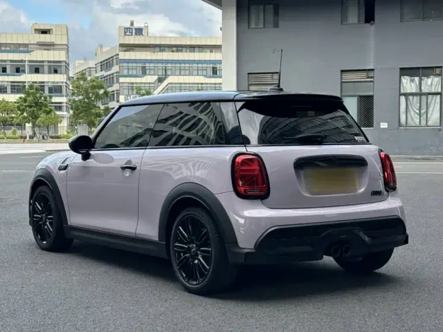 MINI Hatch — Фото автомобиля 9