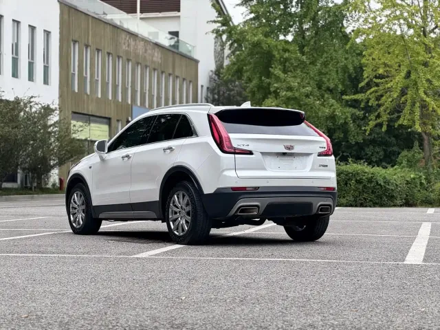 Cadillac Cadillac XT4 2021 28T FWD Premium Edition — Фото автомобиля 5