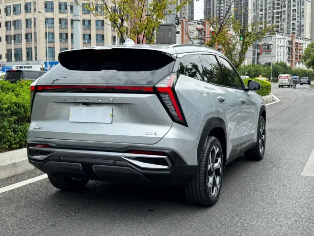 Geely Boyue L — Фото автомобиля 23