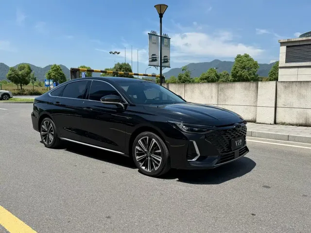 Chery Arrizo 8 — Фото автомобиля 3