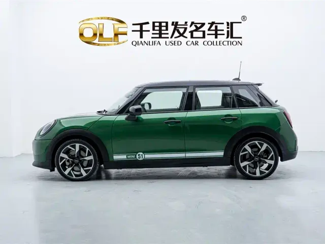 MINI Hatch — Фото автомобиля 8