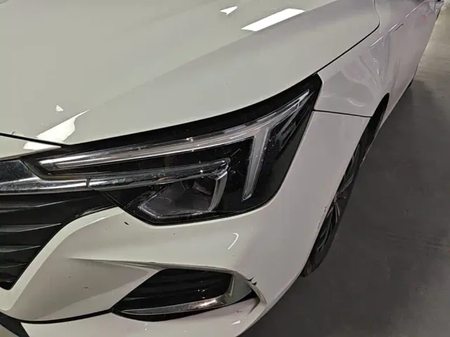 Roewe i6 MAX EV — Фото автомобиля 23