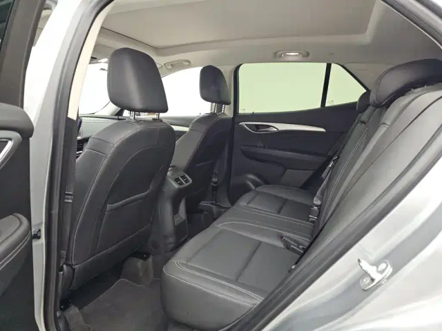 Buick Envision S — Фото автомобиля 12