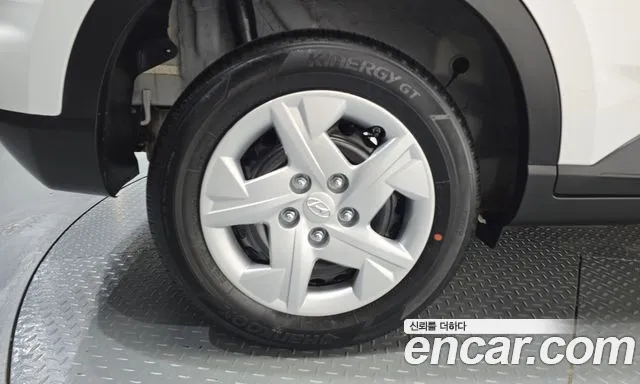 Hyundai Venue — Фото автомобиля 5