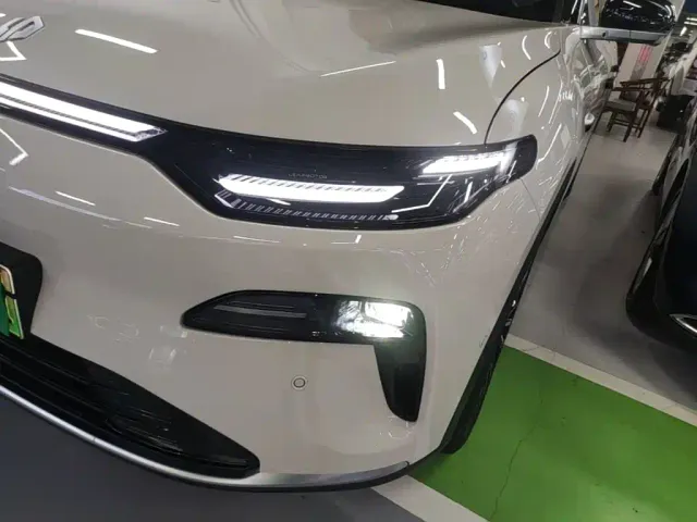 Leapmotor C11 — Фото автомобиля 23