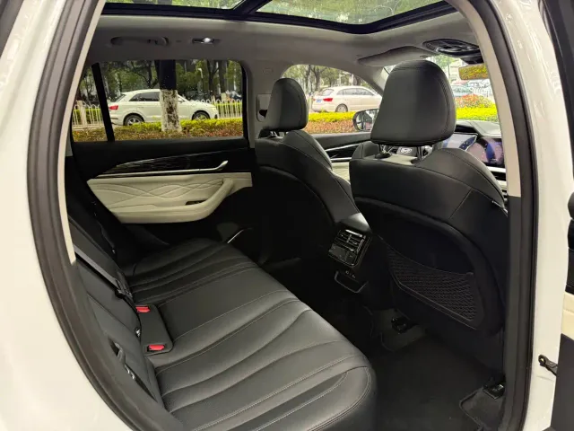 Geely Xingyue L — Фото автомобиля 12