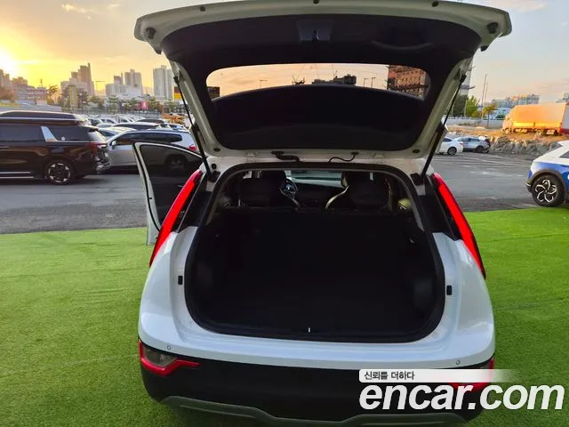 Kia Niro New — Фото автомобиля 6