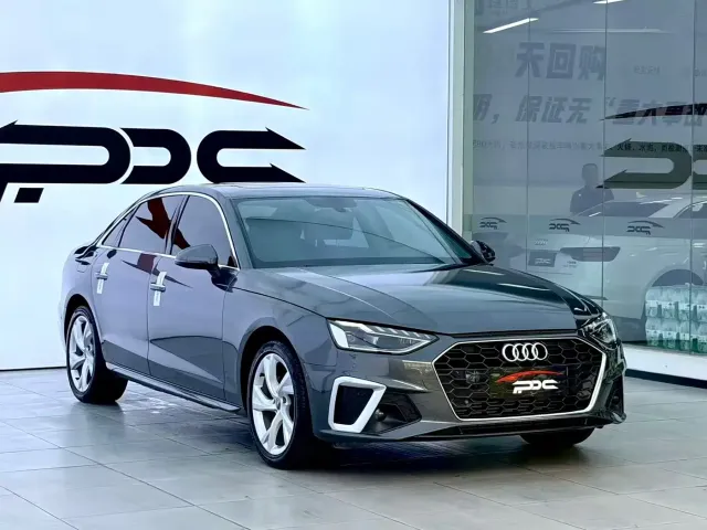 Audi A4L — Фото автомобиля 3