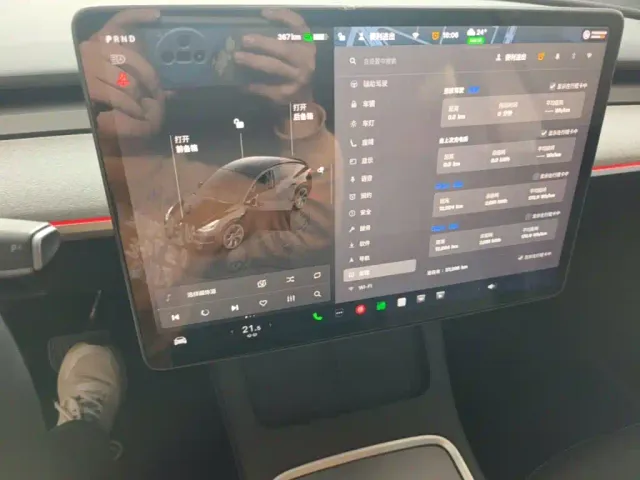 Tesla Model Y — Фото автомобиля 12