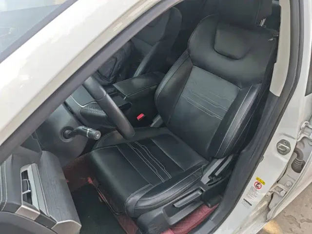 BYD Qin — Фото автомобиля 14