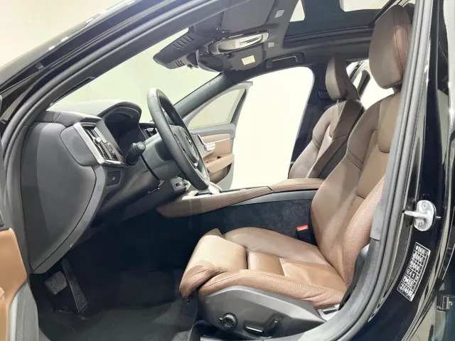 Volvo S90 — Фото автомобиля 7