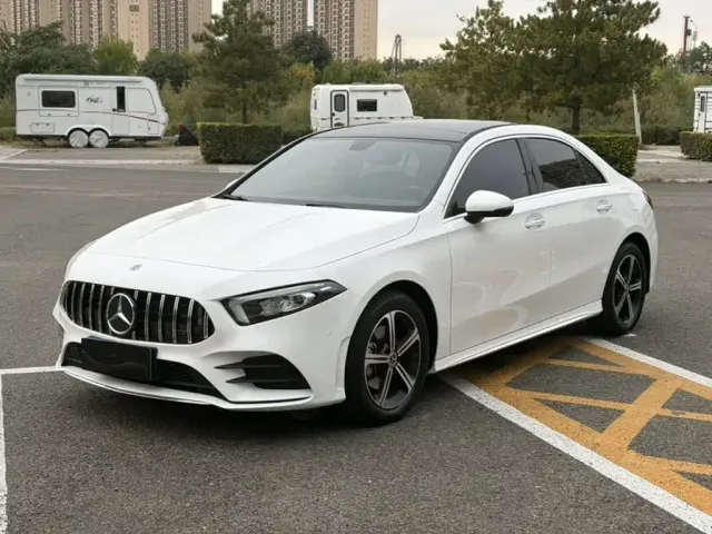 Фотография автомобиля — Mercedes-Benz A-Class
