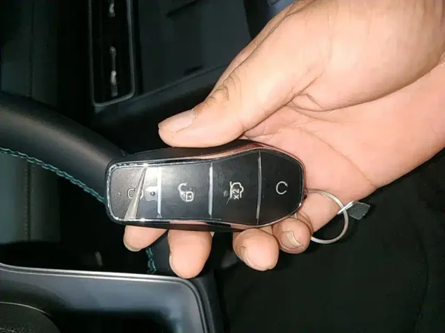 BYD Qin L — Фото автомобиля 8