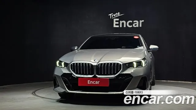 BMW 5-Series 5 серия (G60) 530i xDrive M Sport — Фото автомобиля 2