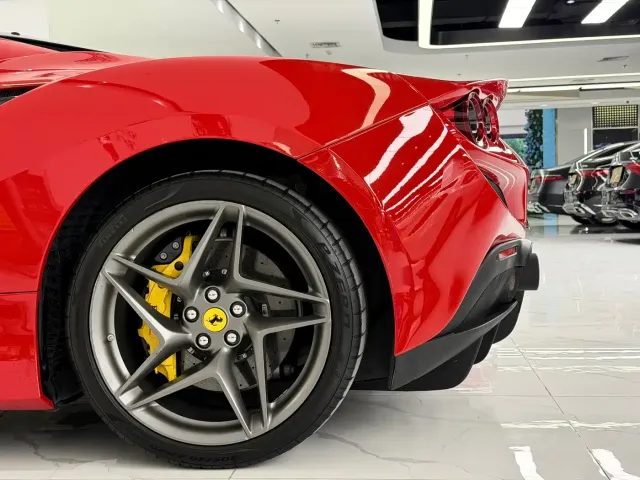 Ferrari F8 — Фото автомобиля 10