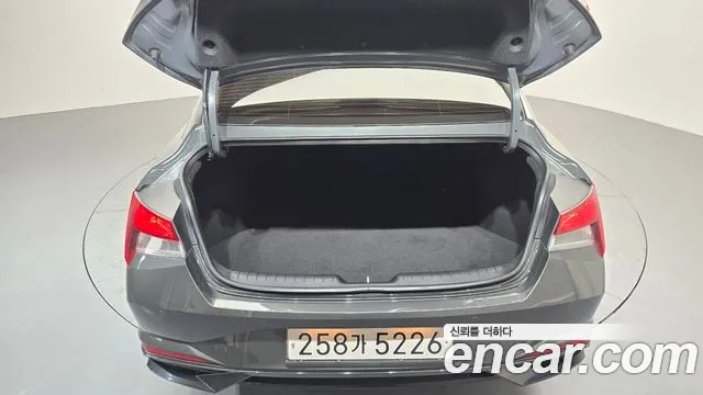 Hyundai Avante CN7 — Фото автомобиля 21