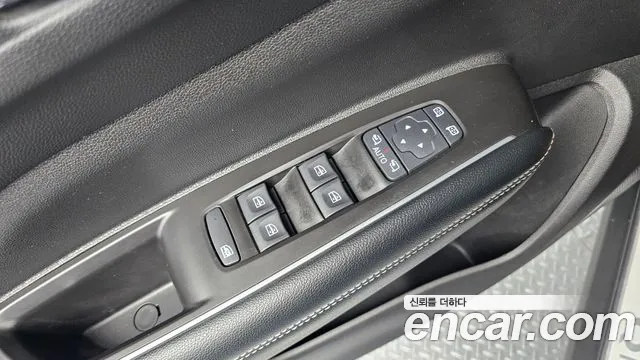 Renault-KoreaSamsung QM6 Новый QM6 2.0 LPe RE Signature 2WD — Фото автомобиля 13
