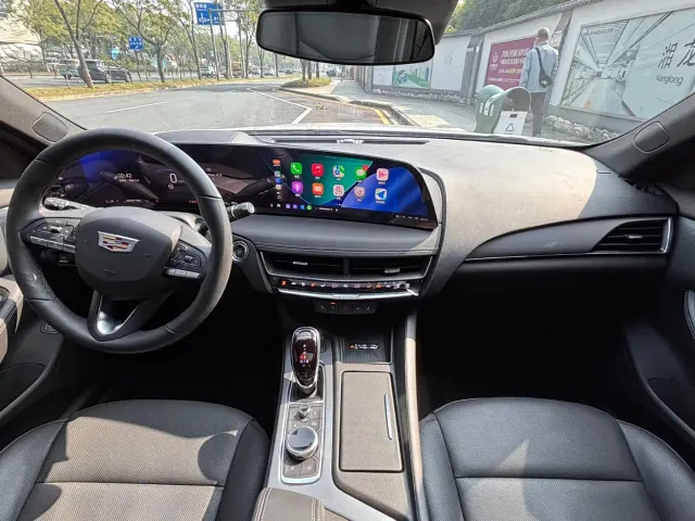 Cadillac CT5 — Фото автомобиля 7