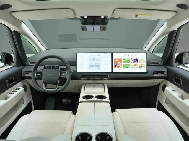 Li Auto MEGA — Фото автомобиля 6