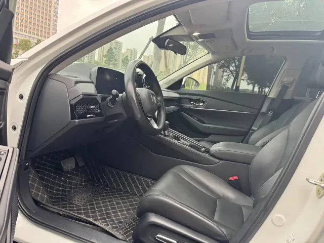 Honda Accord — Фото автомобиля 5