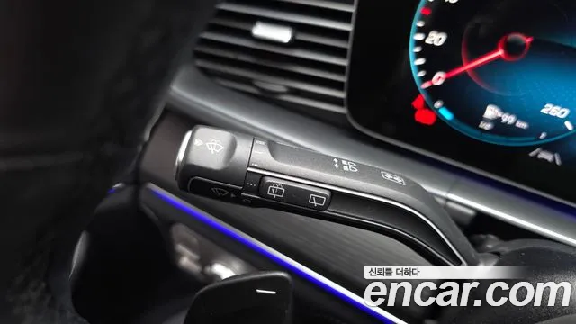 Mercedes-Benz GLE-Class — Фото автомобиля 24
