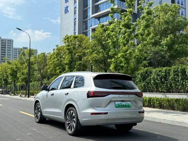 Aito M7 — Фото автомобиля 3