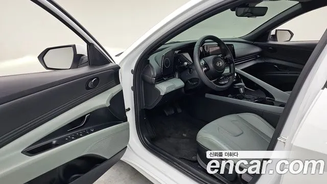 Hyundai Avante CN7 — Фото автомобиля 10
