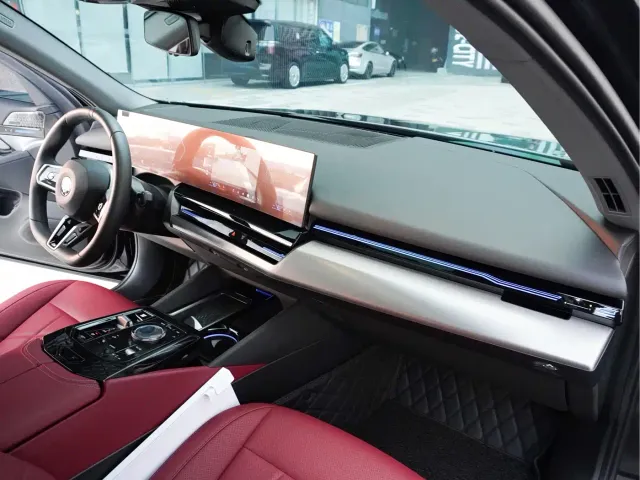 BMW 5 Series — Фото автомобиля 26