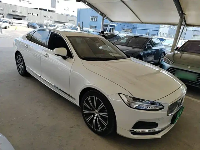 Volvo S90 — Фото автомобиля 21