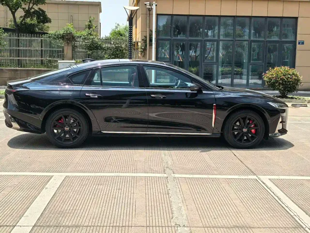Hongqi H6 — Фото автомобиля 4