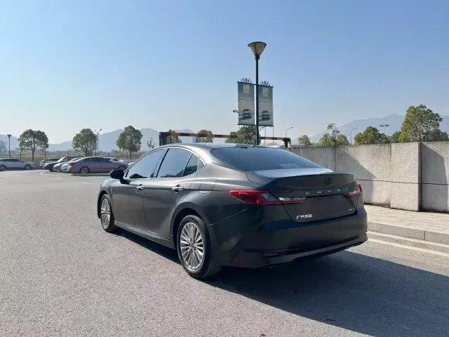 Toyota Camry — Фото автомобиля 6
