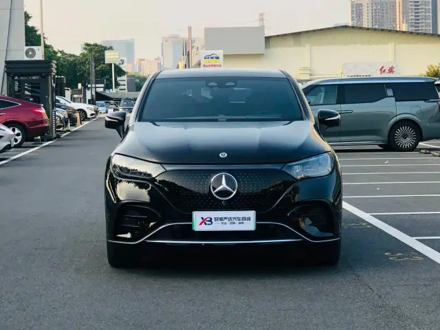 Mercedes-Benz EQE SUV — Фото автомобиля 2
