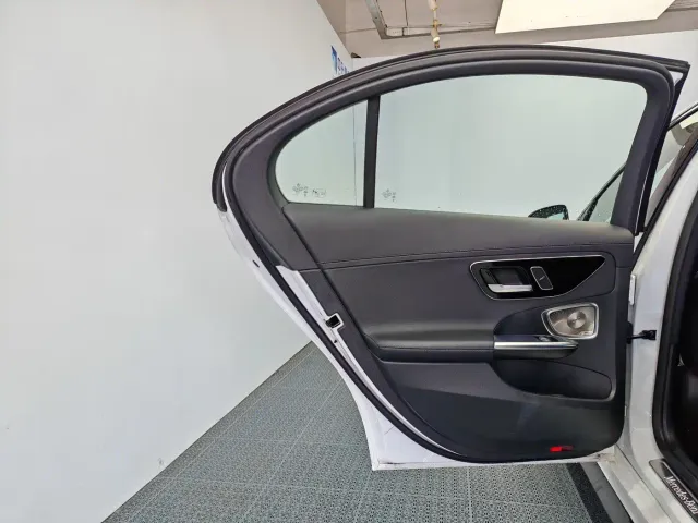 Mercedes-Benz C-Class — Фото автомобиля 14