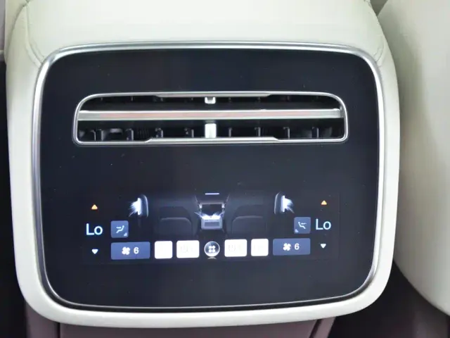 Denza Z9GT — Фото автомобиля 12