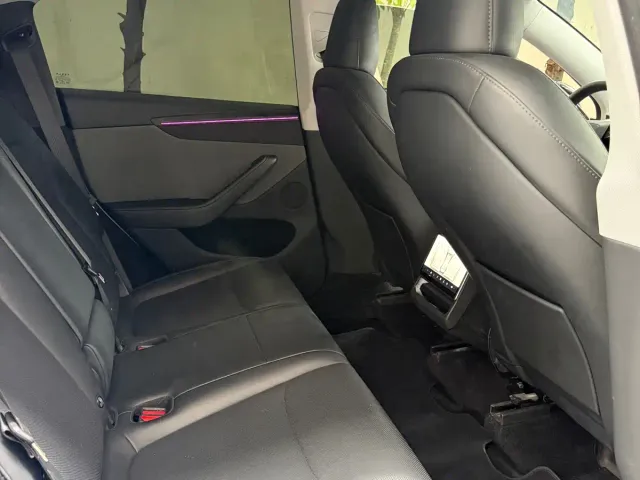 Tesla Model Y — Фото автомобиля 7