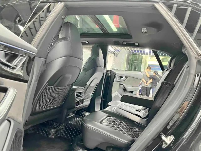Audi Q8 — Фото автомобиля 6