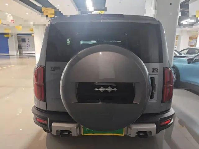 BYD FangChengBao Leopard 5 — Фото автомобиля 5