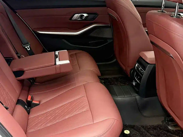 BMW 3 Series — Фото автомобиля 11