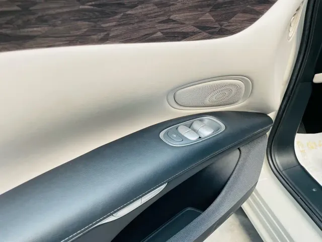 IM Motors LS7 — Фото автомобиля 13
